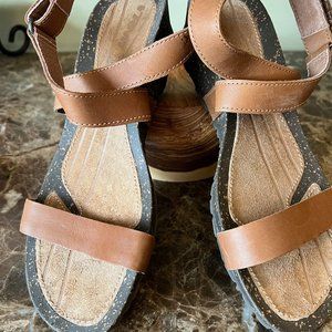 Teva sandals size 7.5